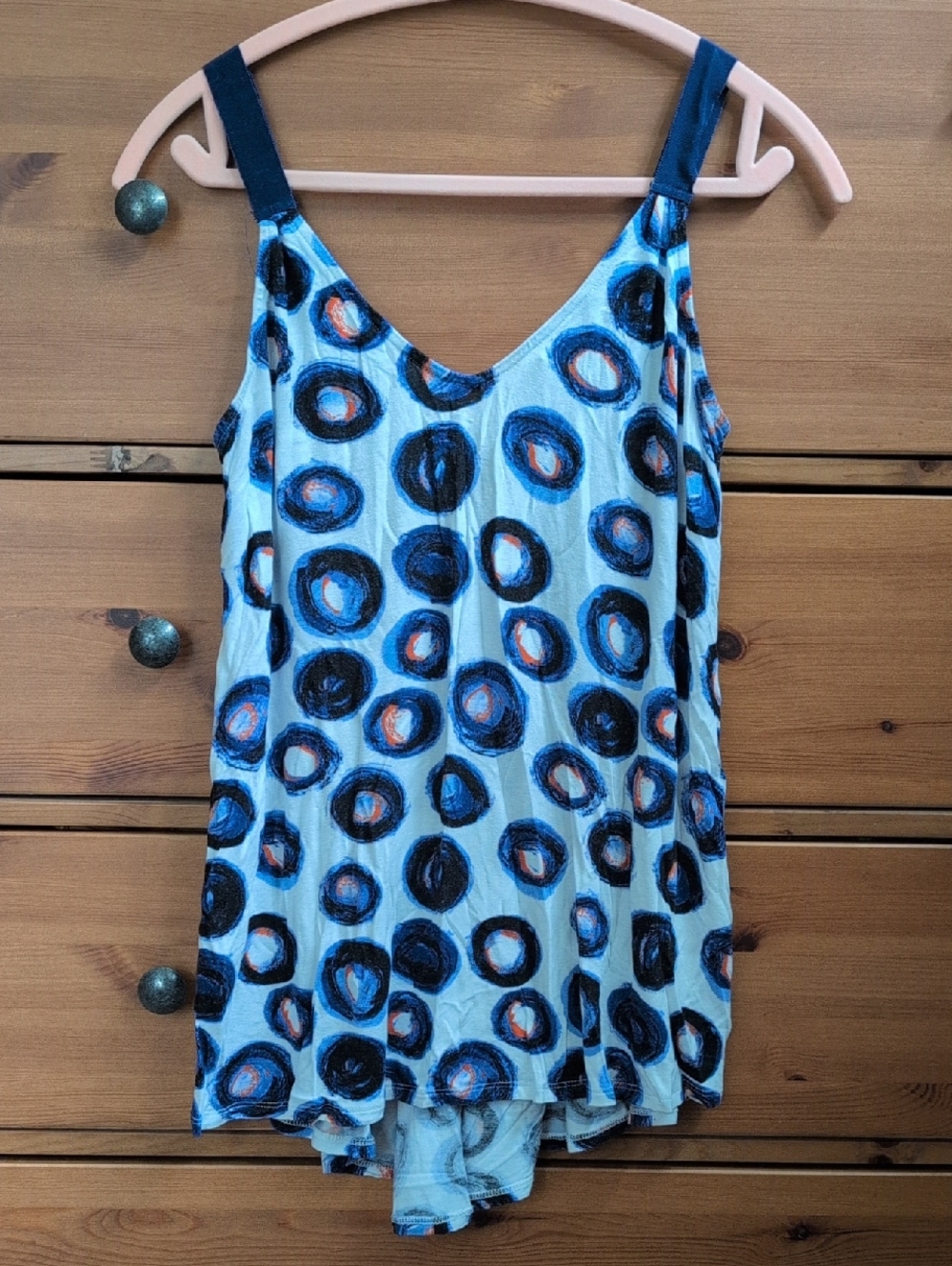 Akemi + Kin / Anthropologie White Printed V-Neck Tank Top with Navy Straps